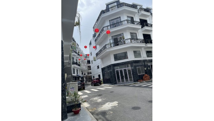 Nhà phố ngay mặt tiền đường Hà Huy Giáp Quận 12 giá 25tr/m2 chỉ cần dọn vào ở, sổ hồng có sẵn sang tên liền tay